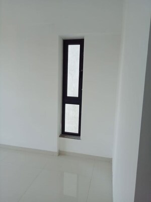 Room in 2 BHK Apartment at Sunteck City Avenue 2, Goregaon West – for Rent