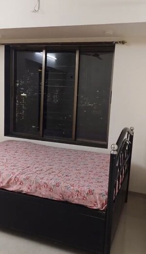 Bedroom in 1.5 BHK Apartment at Landmark Tower, Dadar East – for Rent
