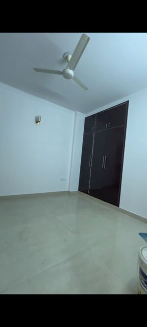 Room in 3 BHK Builder Floor at Greater Kailash I – for Rent
