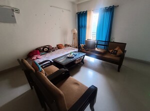 Living Room in 2.5 BHK Apartment at Jm Orchid, Sector 76 – for Rent