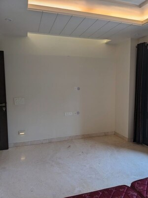 Room in 3 BHK Builder Floor at Kalkaji – for Rent