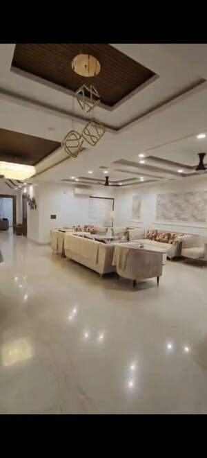 5 BHK Builder Floor For Sale in Indrapuram