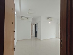 2 BHK Apartment – Entrance View at Rustomjee Urbania Azziano, Thane West - for Rent