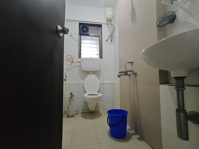 Bathroom, runwal-garden-city  550 Sq.Ft. Apartment In Balkum Pada Thane 10522597