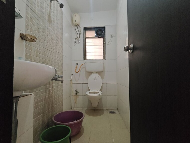 Bathroom, runwal-garden-city  550 Sq.Ft. Apartment In Balkum Pada Thane 10522597