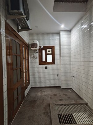 Building Lobby in 5 BHK Builder Floor at Vaishali Sector 9 – for Sale