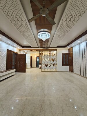 Balcony in 5 BHK Builder Floor at Vaishali Sector 9 – for Sale