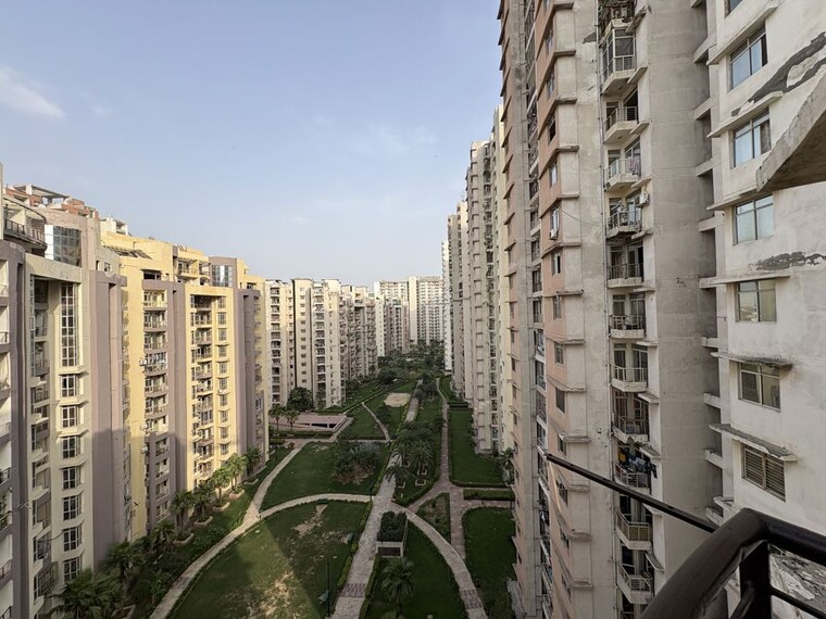 Exterior View, supertech-czar-suites 3 Bedroom 1775 Sq.Ft. Apartment In Omicron I Greater Noida Greater Noida 10522700