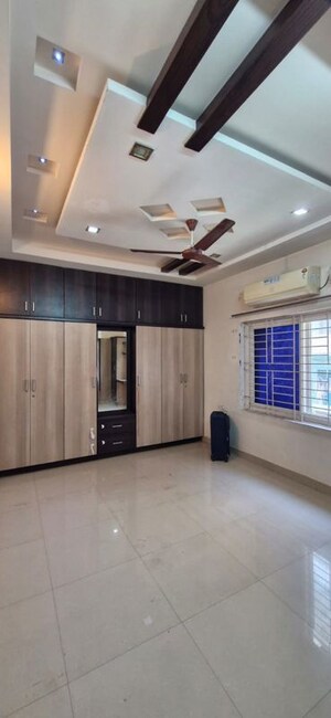 Living Room in 3 BHK Builder Floor at Kondapur – for Rent