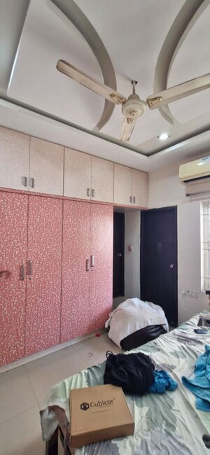 Bedroom in 3 BHK Builder Floor at Kondapur – for Rent