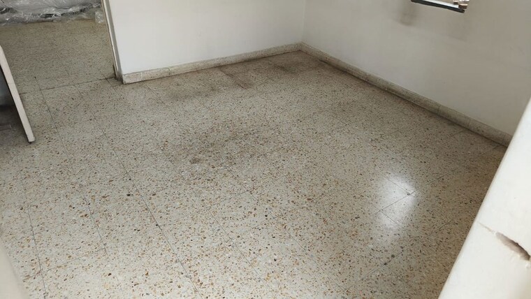 Room, satellite 2 Bedroom 850 Sq.Ft. Apartment In Satellite Ahmedabad 10522693
