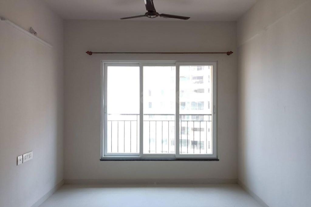 2 BHK + Store Room 691 Sq.Ft. Apartment in Rustomjee Azziano Wing K
