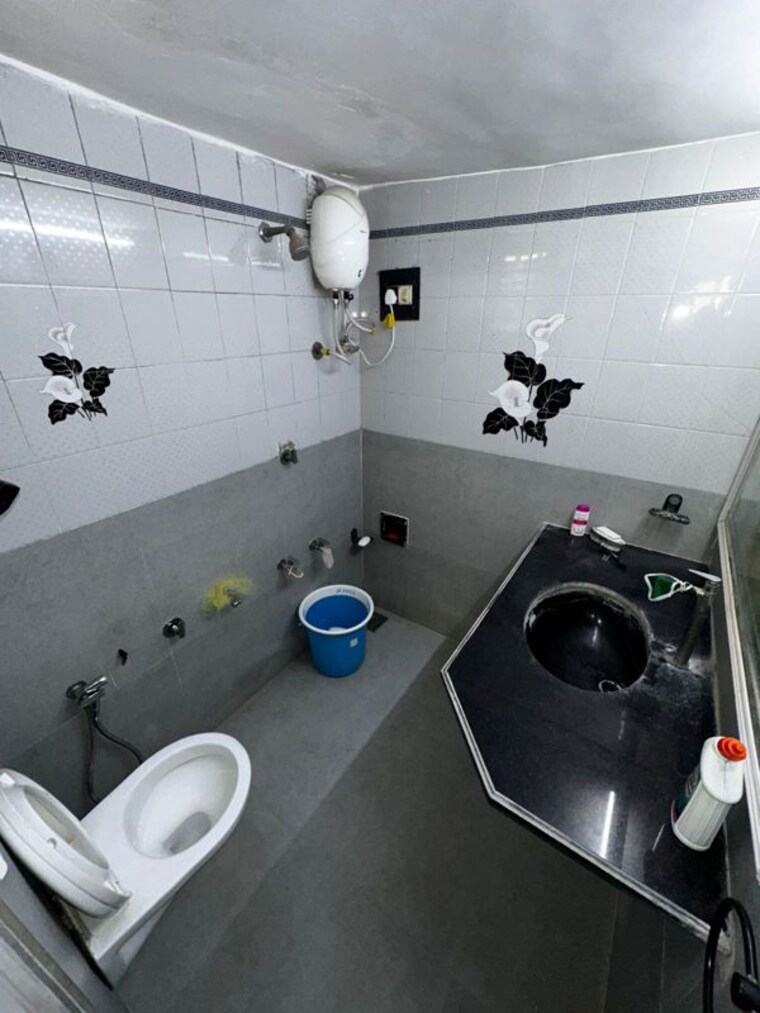 Team Area, shyamal 4 Bedroom 2500 Sq.Ft. Apartment In Shyamal Ahmedabad 10522750