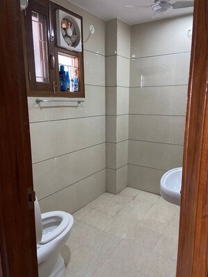 Bathroom in 2 BHK Apartment at Signature Global City 63A, Sector 63a – for Sale