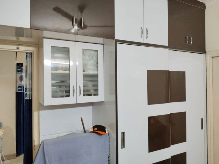 Bathroom, gaur-city-2-14th-avenue 3 Bedroom 1300 Sq.Ft. Apartment In Sector 16c Greater Noida Greater Noida 10522808