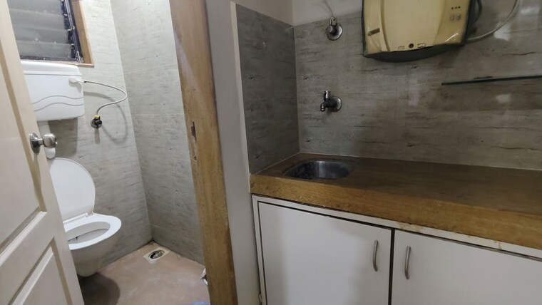 Bathroom, kemp-plaza Commercial Office Space 380 Sq.Ft. In Malad West Mumbai 10522809