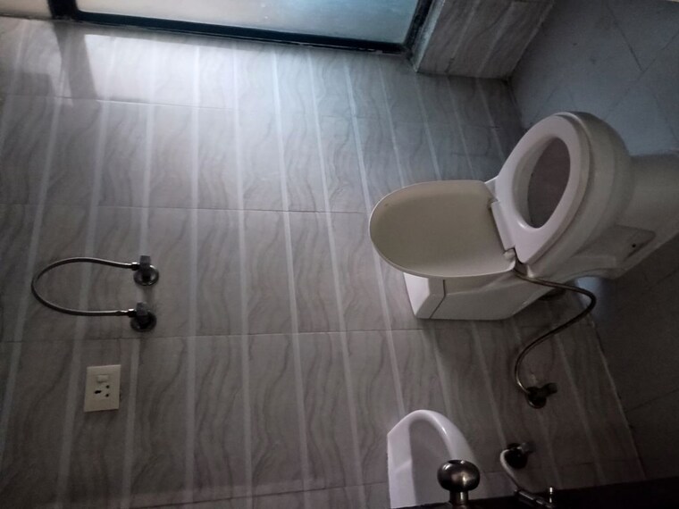 Bathroom, uninav-heights-phase-ii 3 Bedroom 1640 Sq.Ft. Apartment In Raj Nagar Extension Ghaziabad 10522826