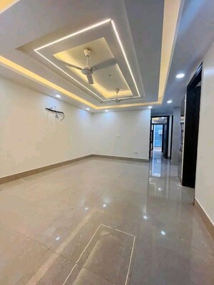 Furnished Amenities in 3 BHK Apartment at Chattarpur – for Rent