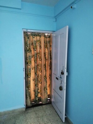 Room in 1 BHK Apartment at Fergusson College Road – for Rent