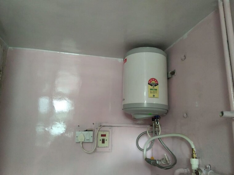 Bathroom, fergusson college road 1 Bedroom 700 Sq.Ft. Apartment In Fergusson College Road Pune 10522861