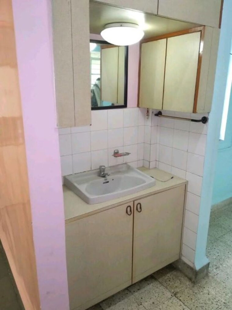 Bathroom, fergusson college road 1 Bedroom 700 Sq.Ft. Apartment In Fergusson College Road Pune 10522861
