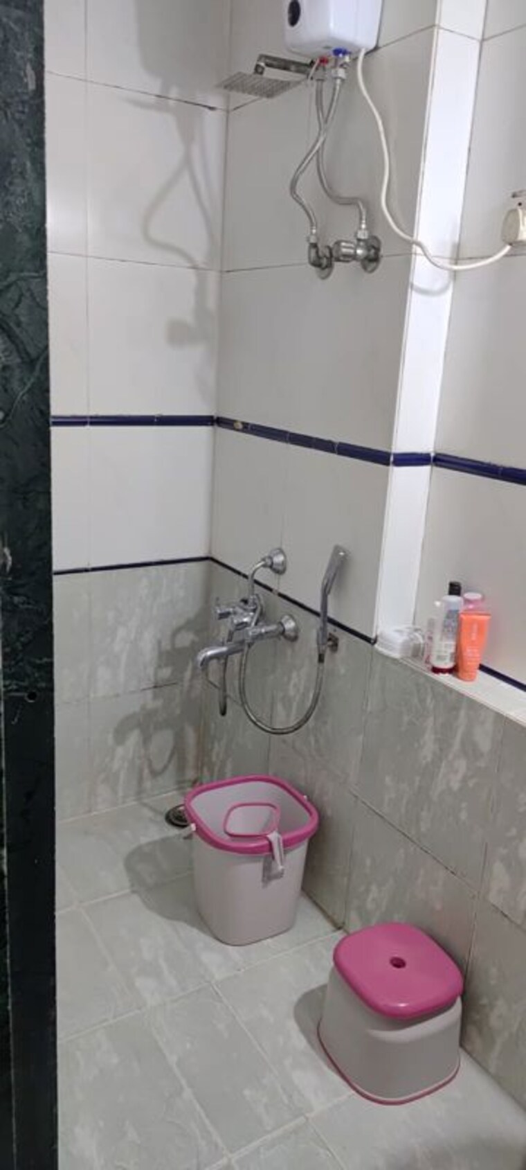 Bathroom, sindhi-society 1 Bedroom 325 Sq.Ft. Apartment In Chembur Mumbai 10522884