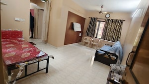 Team Area in  Pg at Peru Baug – for Rent