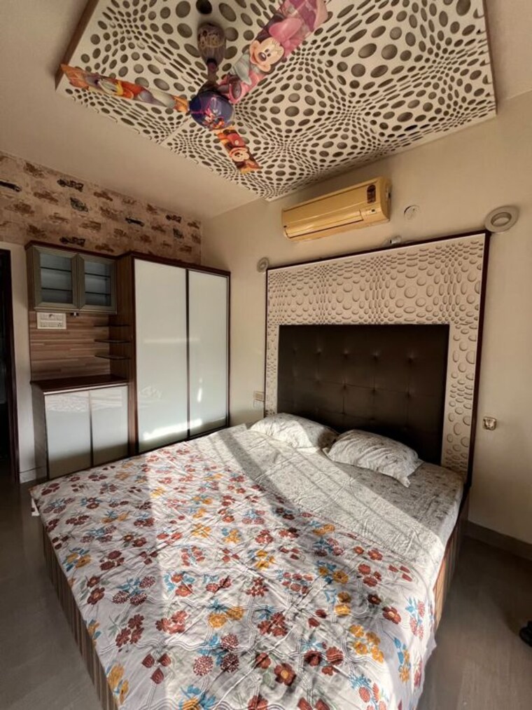 Bedroom, sarala-apartments-model-colony 3 Bedroom 1700 Sq.Ft. Apartment In Model Colony Pune 10522923