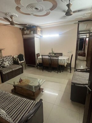 Team Area in 2 BHK Builder Floor at Lajpat Nagar – for Rent
