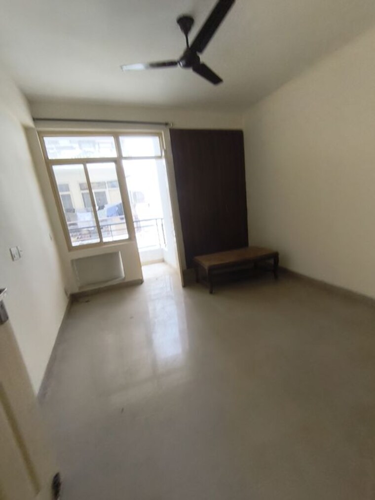 Room, ghazipur 2 Bedroom 960 Sq.Ft. Apartment In Ghazipur Zirakpur 10522925