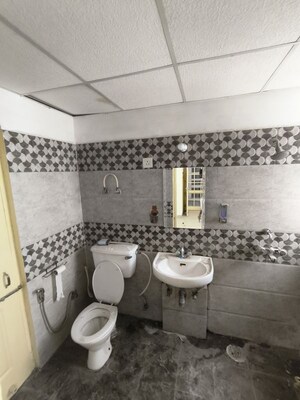 Attached Bathroom in 2 BHK Apartment at Ghazipur – for Rent
