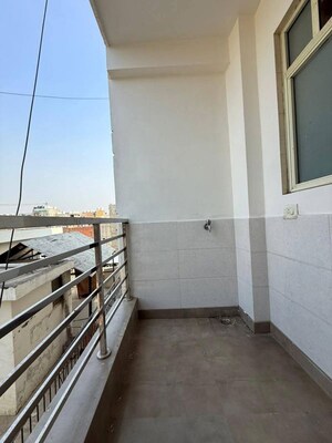 Balcony in 1 BHK Apartment at Chattarpur – for Rent