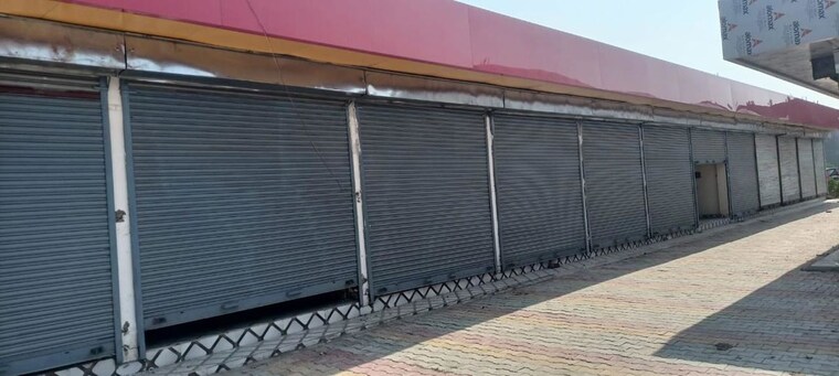 Balcony, modipuram Commercial Shop 100 Sq.Ft. In Modipuram Meerut 10522977