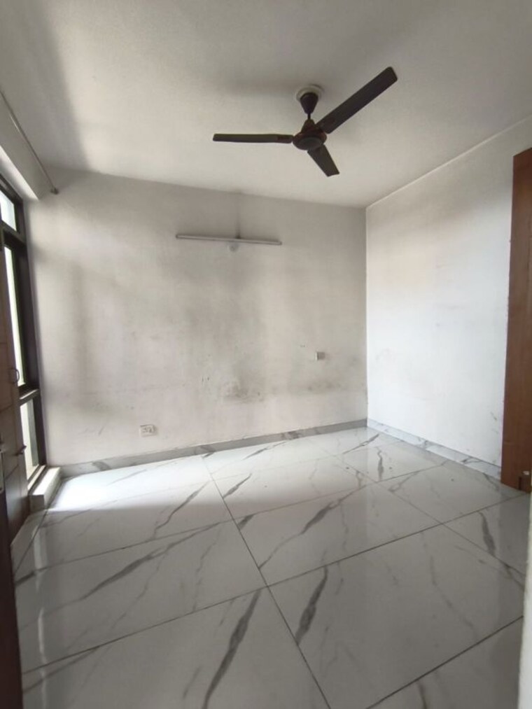 Room, ambala highway 2 Bedroom 1120 Sq.Ft. Apartment In Ambala Highway Zirakpur 10522987