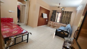 Team Area in  Pg at Peru Baug – for Rent
