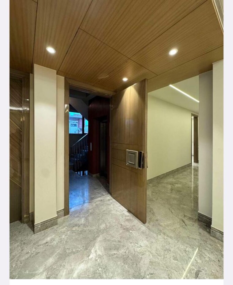 Room, south extension ii 4 Bedroom 4000 Sq.Ft. Builder Floor In South Extension ii Delhi 10523019