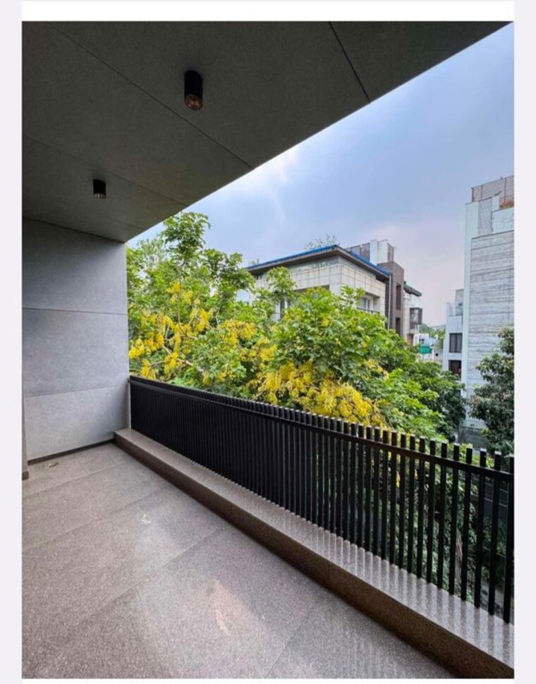 Balcony, south extension ii 4 Bedroom 4000 Sq.Ft. Builder Floor In South Extension ii Delhi 10523019