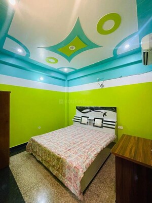 Bedroom in  Pg at Peru Baug – for Rent