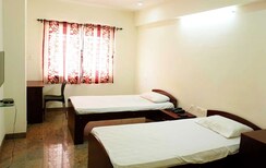 Pg For Rent in Peru Baug