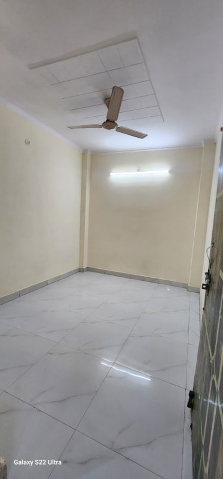 Room, dwarka mor 2 Bedroom 55 Sq.Yd. Builder Floor In Dwarka Mor Delhi 10515494