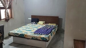 Bedroom in  Pg at Peru Baug – for Rent