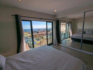 Bedroom in  Pg at Peru Baug – for Rent