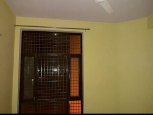 Room in 3 BHK Apartment at SRS Prime Floors, Sector 87 – for Rent
