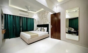  Pg For Rent in Peru Baug