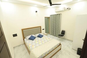 Bedroom in  Pg at Peru Baug – for Rent