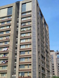 5 BHK + Prayer Room,Servant Room Penthouse For Sale in Thaltej