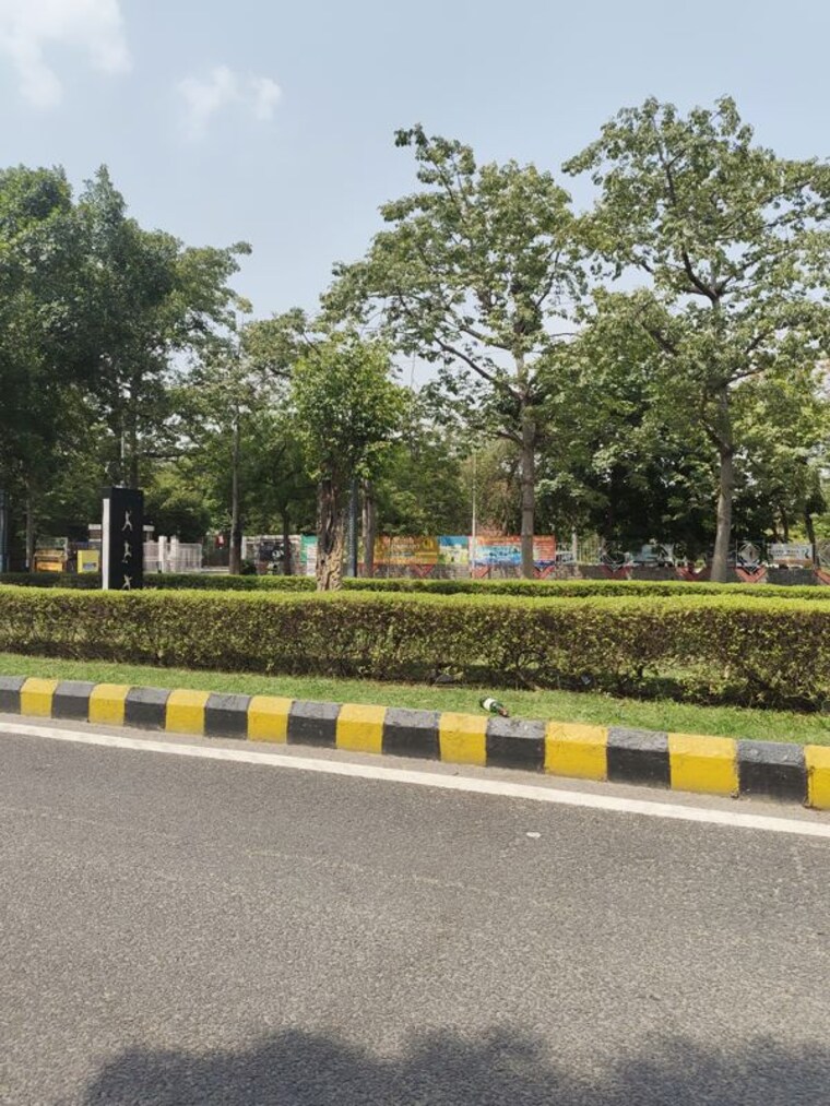 undefined, sector 18 yamuna expressway  300 Sq.Mt. Plot In Sector 18 Yamuna Expressway Greater Noida 10523200