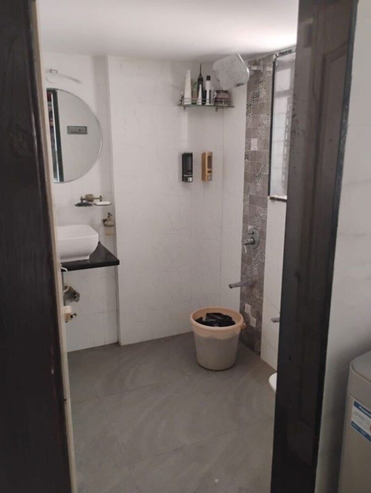 Bathroom, majiwada Pg For Boys In Majiwada 10523211