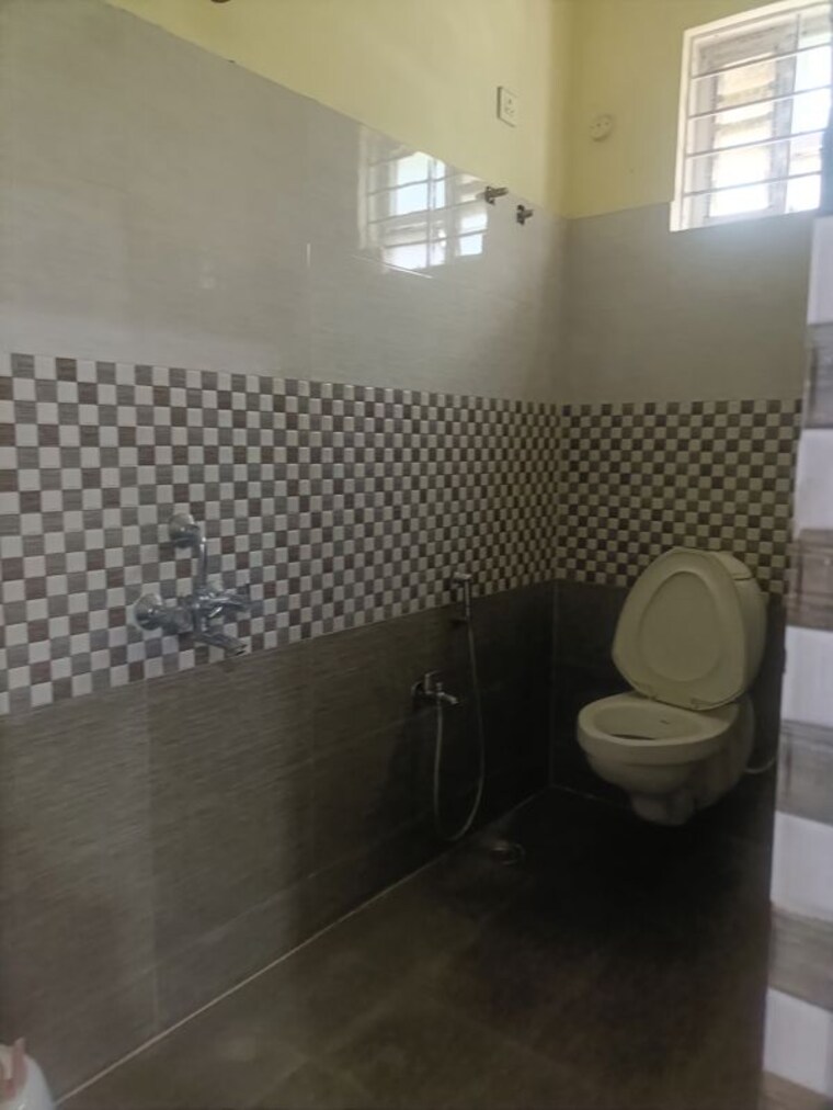 Bathroom, ten-madhapur Commercial Office Space 1500 Sq.Ft. In Madhapur Hyderabad 10523242