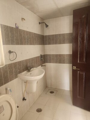Bathroom in 2.5 BHK Apartment at Jm Orchid, Sector 76 – for Rent